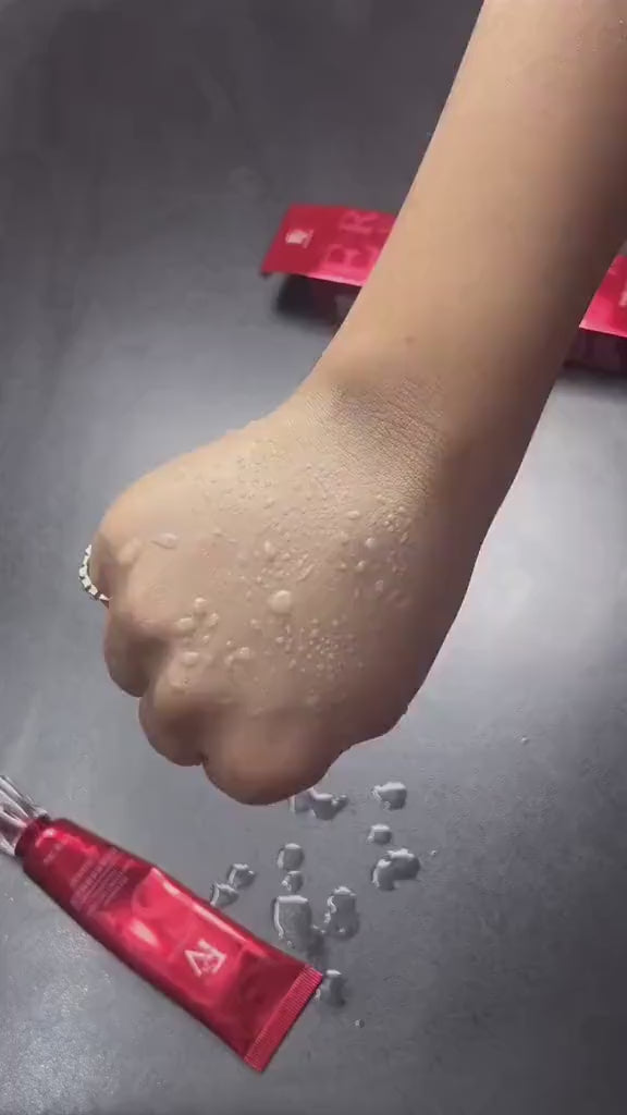 Red Diamond Waterproof Liquid FV Foundation